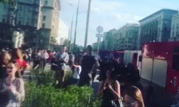 Евакуираха мол в Москва, заради пожар