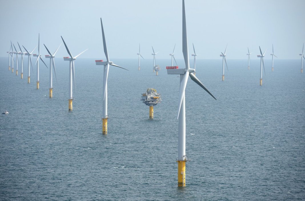 Морските вятърни инсталации на Великобритания ще произвеждат една трета от енергията на Острова