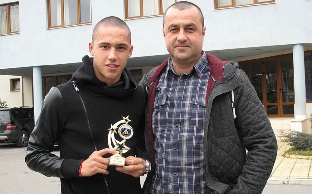 Станислав Иванов взе приза „Най- перспективен футболист” в школата на Левски