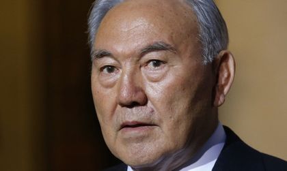 Путин се чу с Назарбаев, обсъжда коалицията срещу ИД