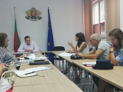 Център ще координира  и контролира работата на институциите по обхващане на децата и учениците в образователната система