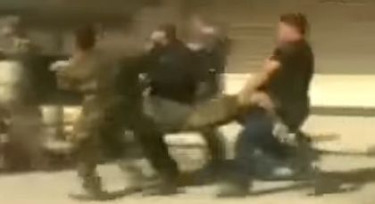 Атентатор се взриви близо до джамия (ВИДЕО)