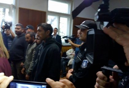 Това са ромите, смазали от бой горските от Хисаря (СНИМКИ)