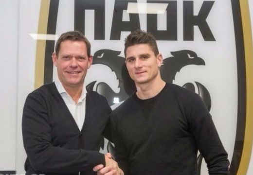 Отборът на Бербатов се подсили с вратар