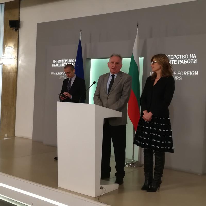 Н.пр. Владимир Чургус за спрения микробус с подаръци за деца от Босилеград: Имаше някои недоразумения и липса на координация