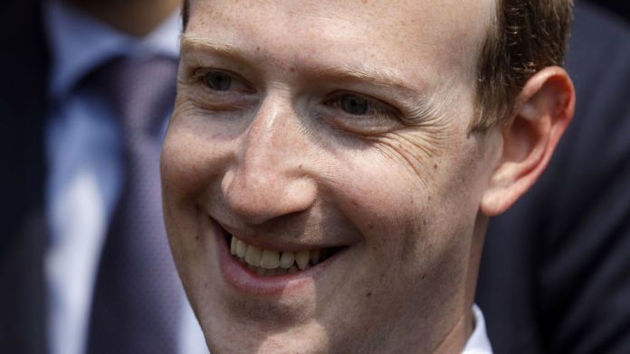 Facebook „непреднамерено“ е съхранявала информация от електронните пощи на потребителите