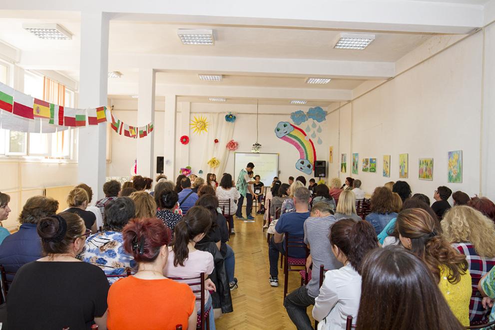 Наградиха победителите в състезание по български език (СНИМКИ)