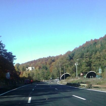 АПИ: Възстановено е движението в тунел „Ечемишка“ на АМ „Хемус“, в посока София