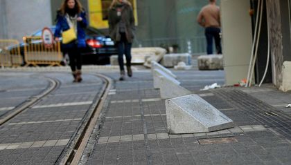 Край: Фандъкова обяви какво ще стане с "перките на акули" по ул. "Граф Игнатиев"