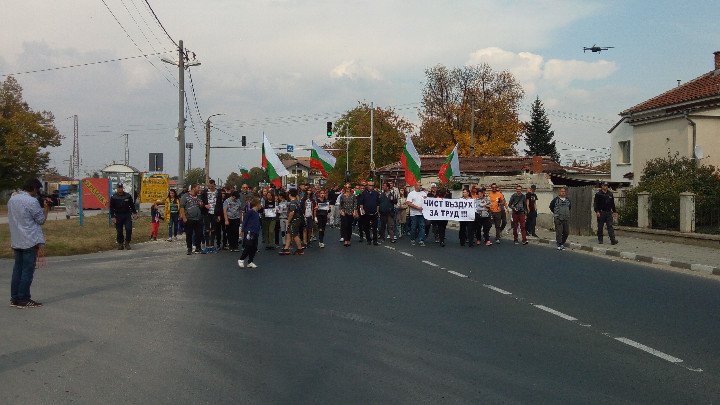 Протестиращи в Труд блокираха за половин час пътя за Карлово
