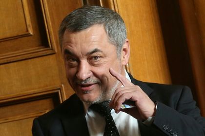 Симеонов размаха пръст: Ако чуя клевети от 