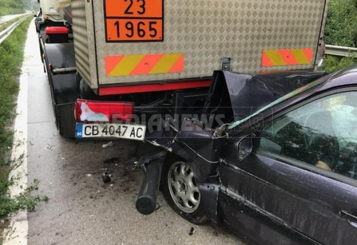 МВР посочи кой е виновен за жестоката катастрофа с ТИР и три коли край Мездра