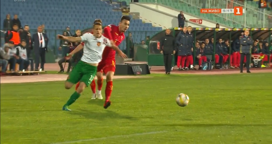 България стартира с реми. 17-годишният играч на Черно море Мартин Минчев дебютира и замалко да донесе успех на нашите в края