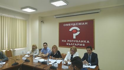 Омбудсманът Мая Манолова: Фирмите за бърз кредит се превръщат във фирми за бърз крах на гражданите