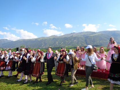 Ето как Карлово отбелязва празникa на Розата