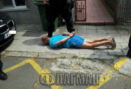 Ето как спецченгета тръшнаха и оковаха страшния наркодилър Димитър Трендафилов-Спортния (СНИМКА)