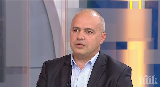 Георги Свиленски: Има смяна на трима министри, без да има смяна на политиката