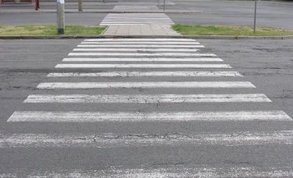 Пежо блъсна дете на пешеходна пътека в Асеновград