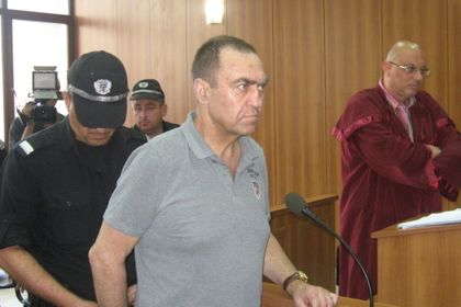 На финалната права: Евстатиев е психично здрав, защитата му прилага разни трикове