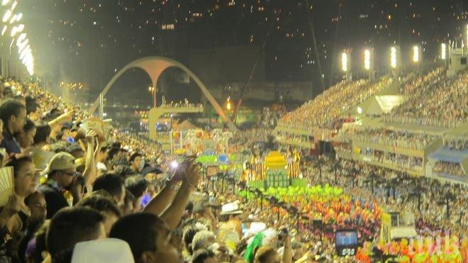 Платформа се срина на карнавала в Рио, шестима журналисти са с потрошени черепи и крайници (СНИМКИ)