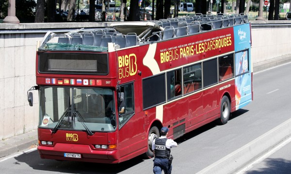 Лош късмет: Рейс се заклещи в тунел в Париж, има ранени