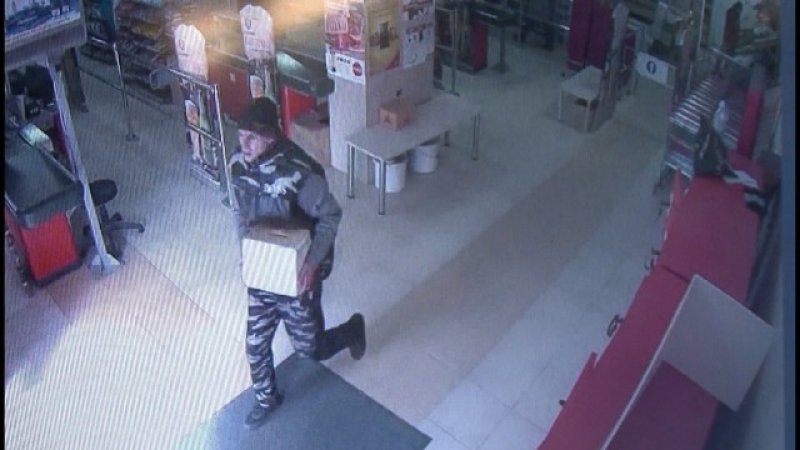 Наглец задигна кутия с дарения за болни деца в Пловдив! Виждали ли сте го