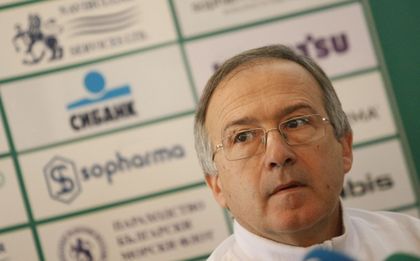 Дерменджиев: Искам двама нови, търсим чужденци