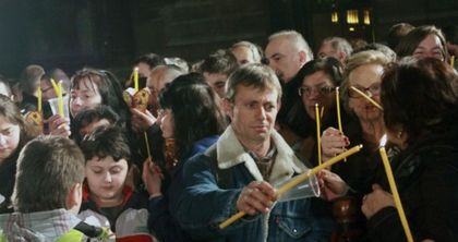 Варна посреща Благодатния огън от Йерусалим