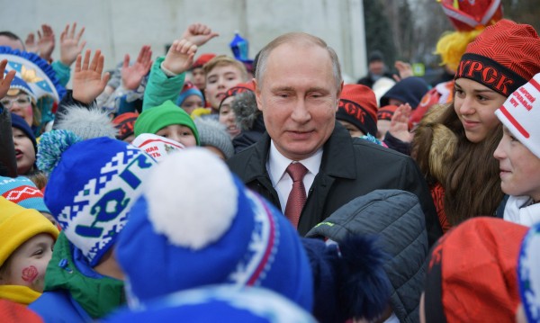 Звезди и политици издигнаха кандидатурата на Путин