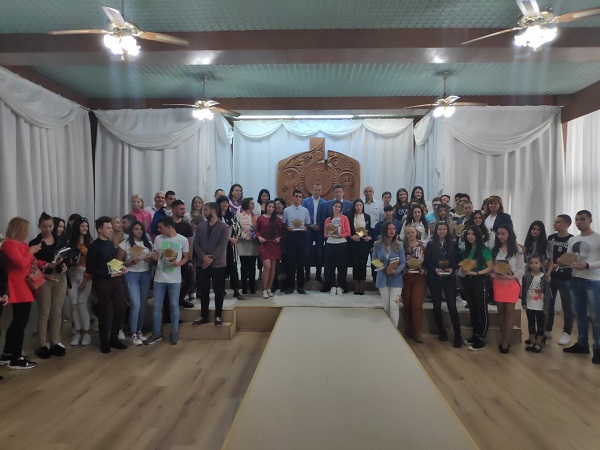 Благоевград: Проведе се награждаване на отличниците от Випуск 2019 в община Петрич