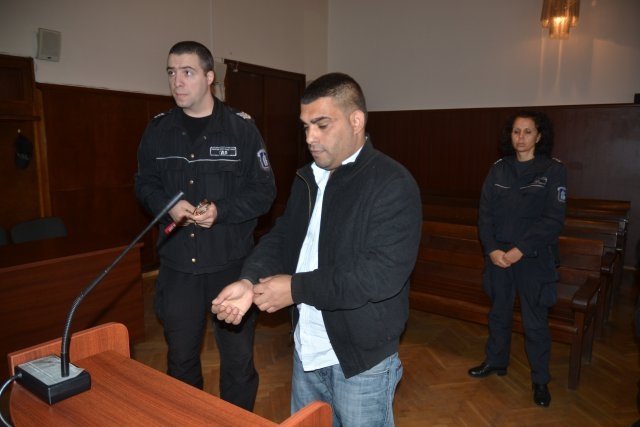 Решетки до живот за изнасилвач и убиец на младеж