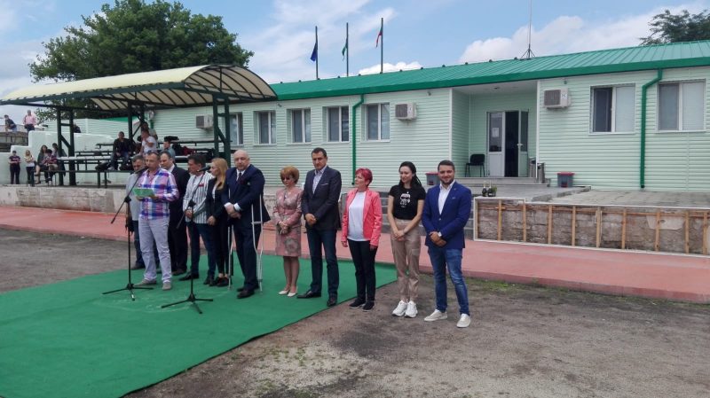 Народните представители от ГЕРБ-Пазарджик присъстваха на първа копка на реконструкцията на стадион „Георги Бенковски“ в Пазарджик