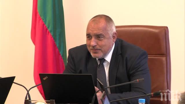 Борисов на спешна среща с лекари и министър Ананиев