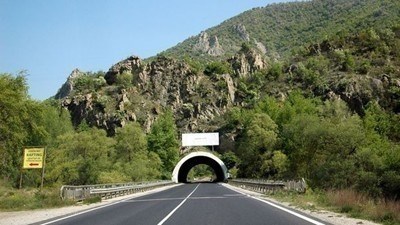 Изграждат 1,4 км от АМ "Струма" след тунел „Железница“ в посока Крупник