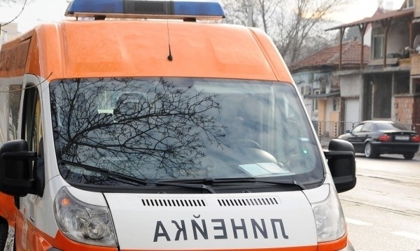 Военен колабира пред заведение в Карлово, случи се най-лошото