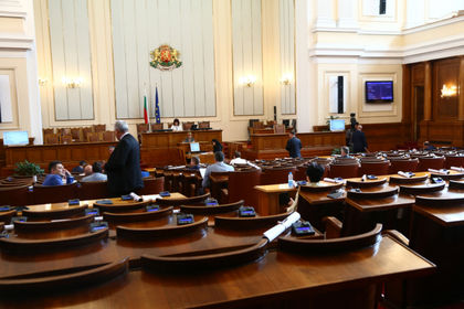 „Маркет линкс”: При избори днес ГЕРБ води над БСП с 3% (ГРАФИКА)