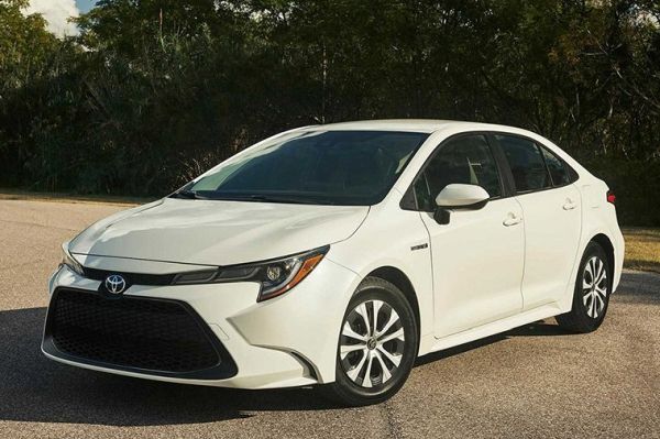 Новата Toyota Corolla стана хибрид Представеният наскоро седан получи агрегата на Prius