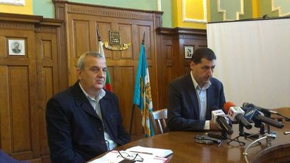 Държиков сяда на горещия стол