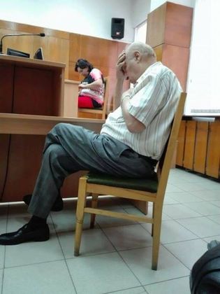 Цар Киро се държи за главата и сърцето, болна адвокатка отложи делото
