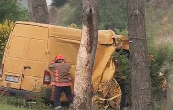 Тарторът на канала с буса ковчег от АМ "Тракия" се оказа афганистанец, върлуващ с нож