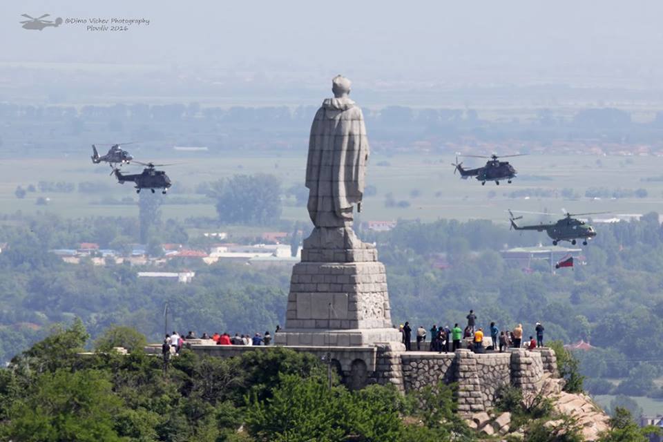 Вижте, СНИМКИ от въздушния парад над Пловдив