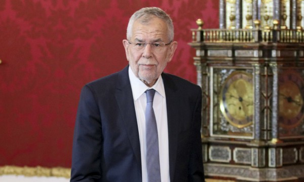 Нов канцлер в Австрия - до седмица, обеща президентът