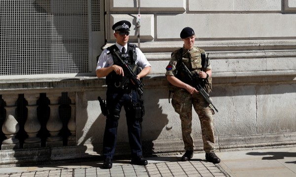 Още арести за бомбения атентат в Манчестър