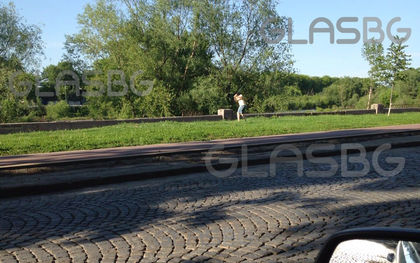 Пловивчанин извади стика за голф и разцъка до брега на река Марица СНИМКИ