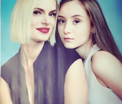 Ива Екимова разплака всички с това, което написа за дъщеря си и мъртвия си съпруг