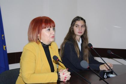 Младежи посетиха Областна администрация (СНИМКИ)