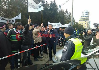 Ексклузивно: Протест преди конгреса на БФС