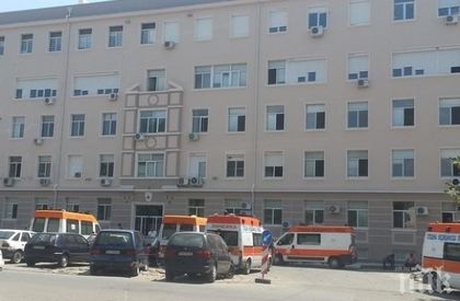 Не приеха пациент за лечение в болницата, той към 112 : Има бомба