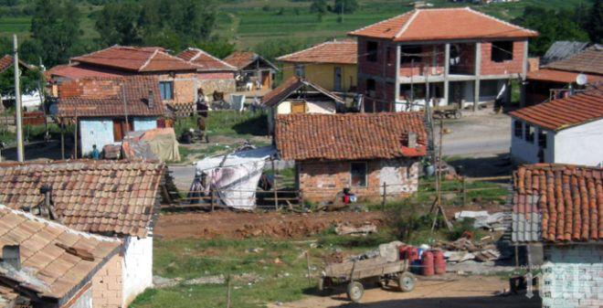 НЯМА КРАЙ: Проблемите с незаконните цигански къщи в Гърмен продължават