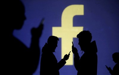 Фейсбук изтри стотици акаунти, свързани с Иран